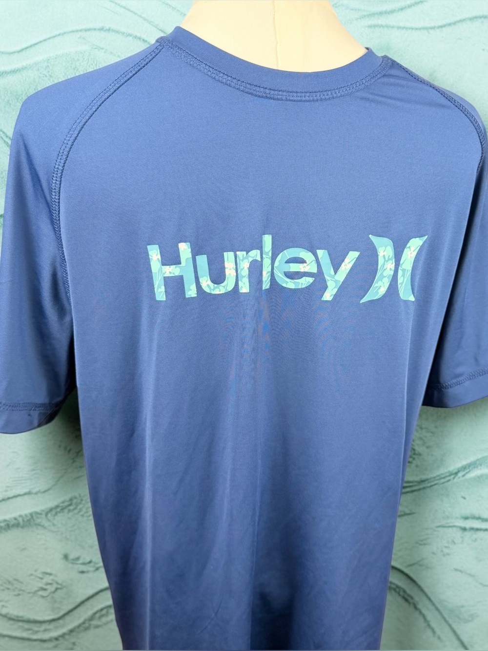 Hurley Men’s Blue Rash Guard Surf Shirt Short Sleeve Medium UPF Sun Shirt
